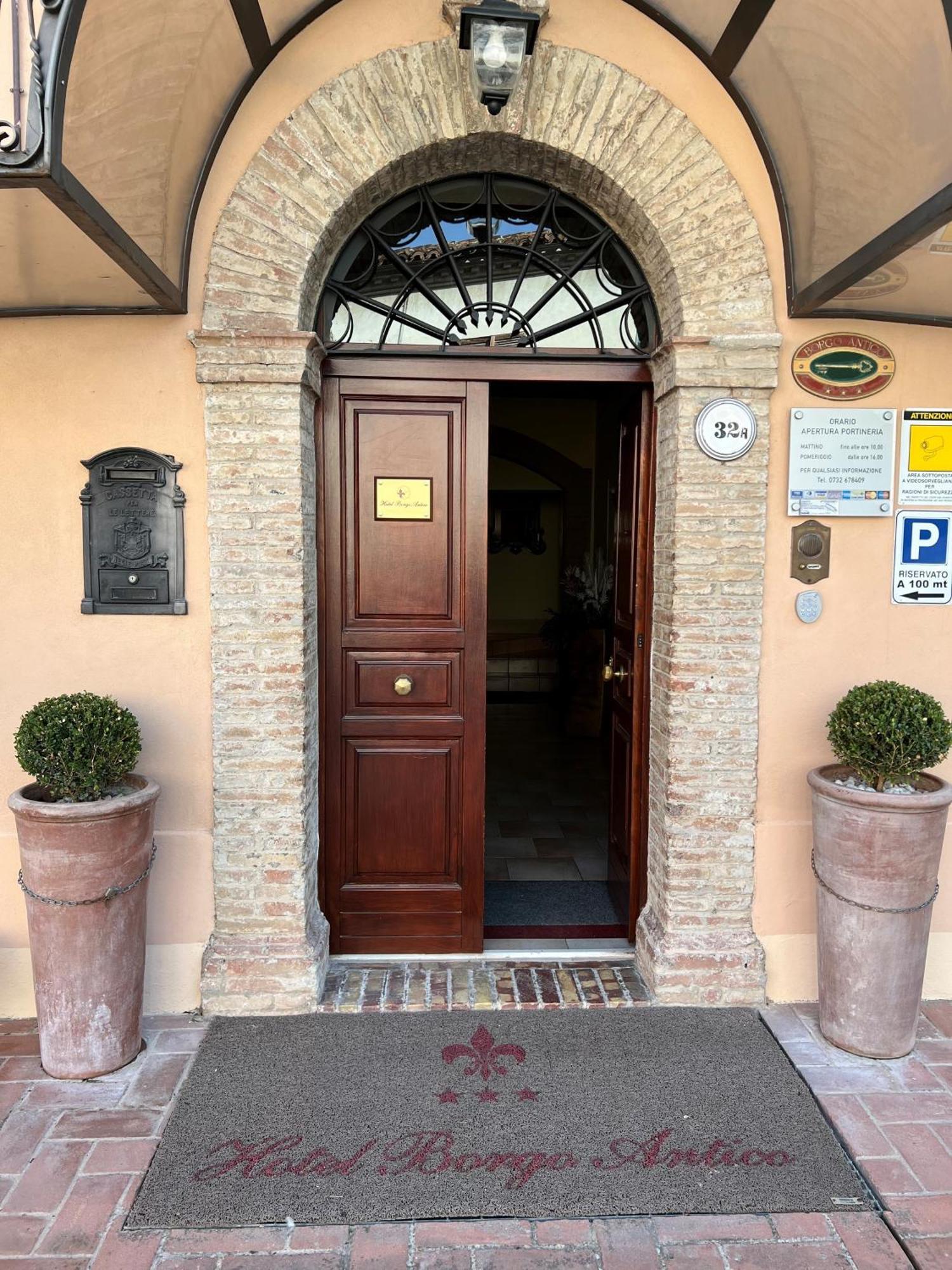 Hotel Borgo Antico Fabriano Exterior foto